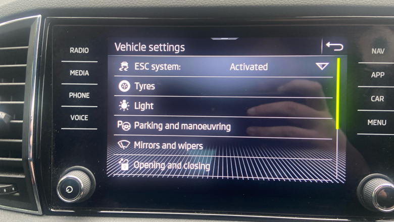 Skoda Karoq 1.5 TSI SE L 5dr DSG Petrol Estate